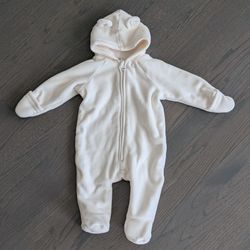 Old Navy Baby Unisex Fleece Warm Cozy Winter Footed Bodysuit, White, 3-6 Months