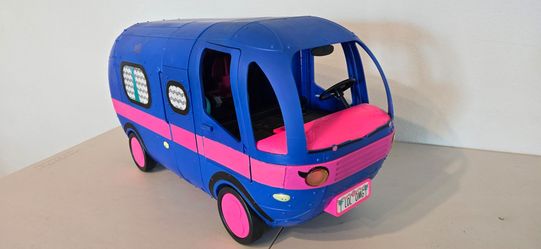 L.O.L. Surprise! 4-in-1 OMG Remix Camper Van & Car Playset