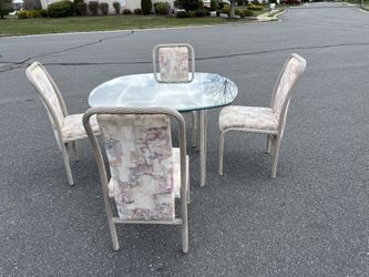 Table & Chairs Set 