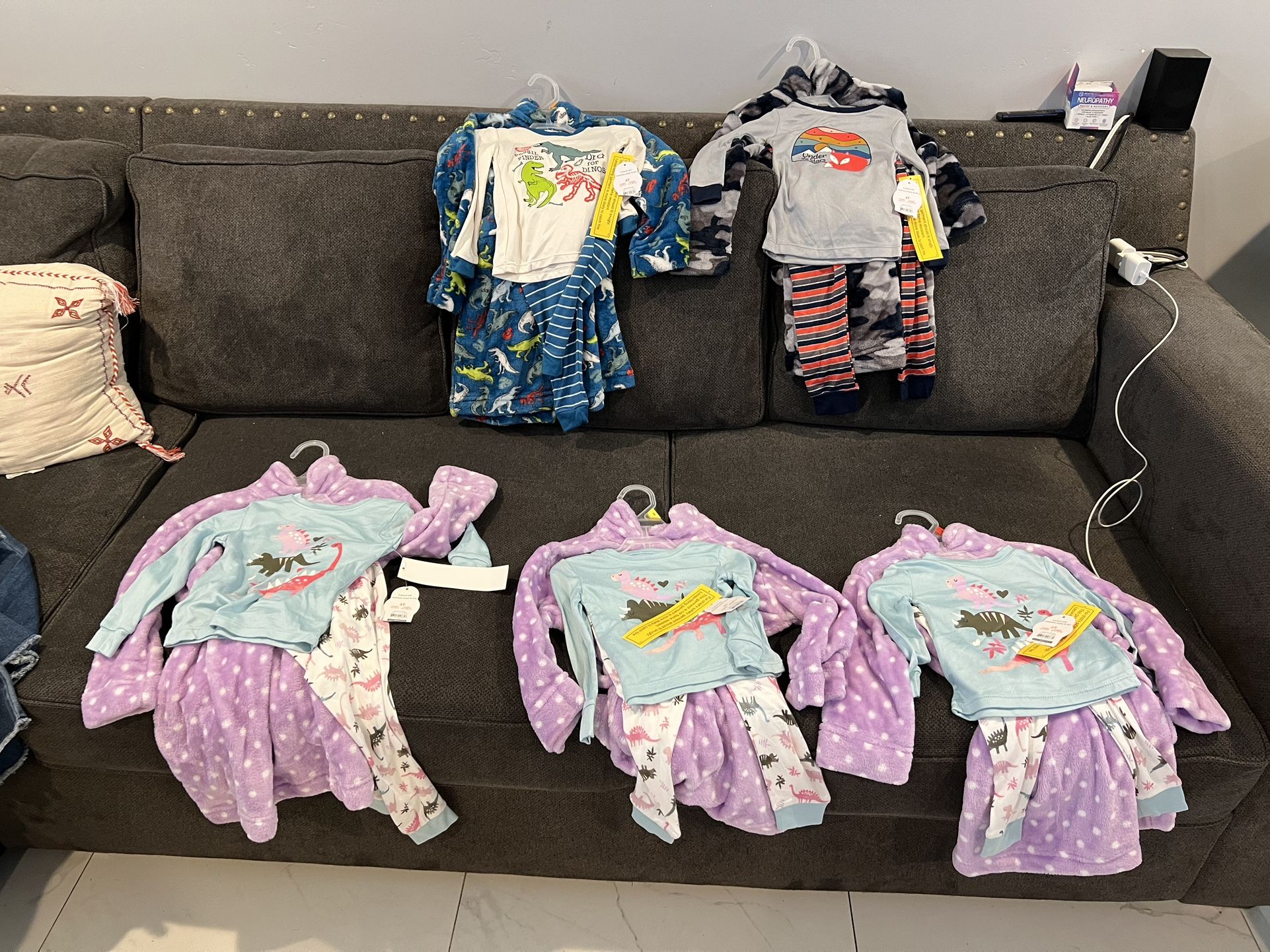 Pijamas De Niño Y Niña $15 El Juego 