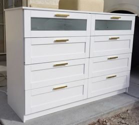 Modern White 8 Drawer LED Dresser