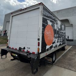 2008 Mitsubishi Fuso w/lift gates  16’ box truck (diesel) 139,259