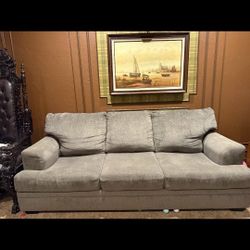 Beautiful Pull Out Couch GREAT Condition