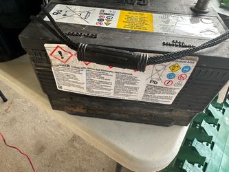 Only 3 months old !!Caterpillar Maintenance-Free Lead Acid Battery