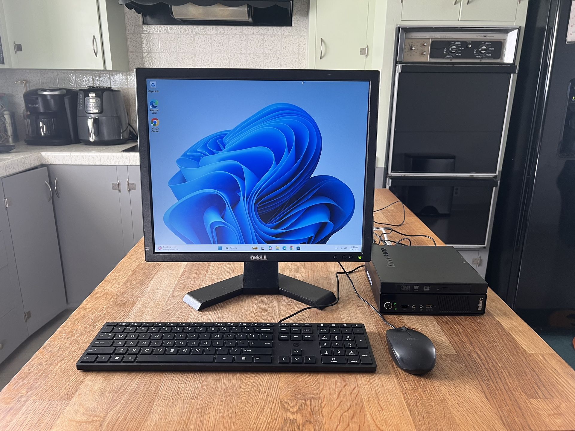 Lenovo ThinkCentre Desktop Computer - Intel i5 Processor / 120GB SSD Hard Drive / 8GB Memory / 19 Inch Dell Monitor / Windows 11 Pro  