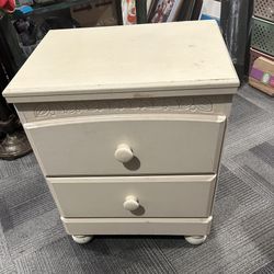Stylish End/Side Table or Nightstand