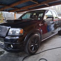 05 FORD F-150 5.4 V8 EXCELLENT CONDITION NOT WILLING TO TAKE $1000 OR MORE OFF!!