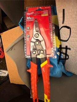 Milwaukee tin snips