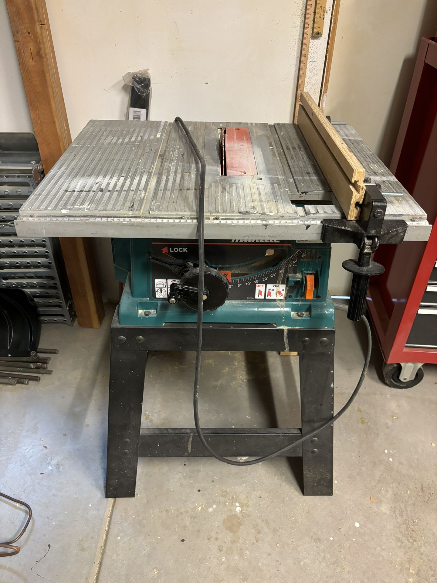 Makita Table Saw
