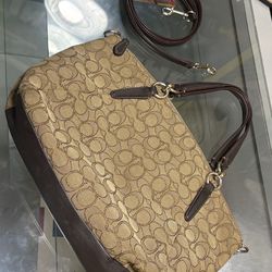 Coach Signature Kelsey Satchel