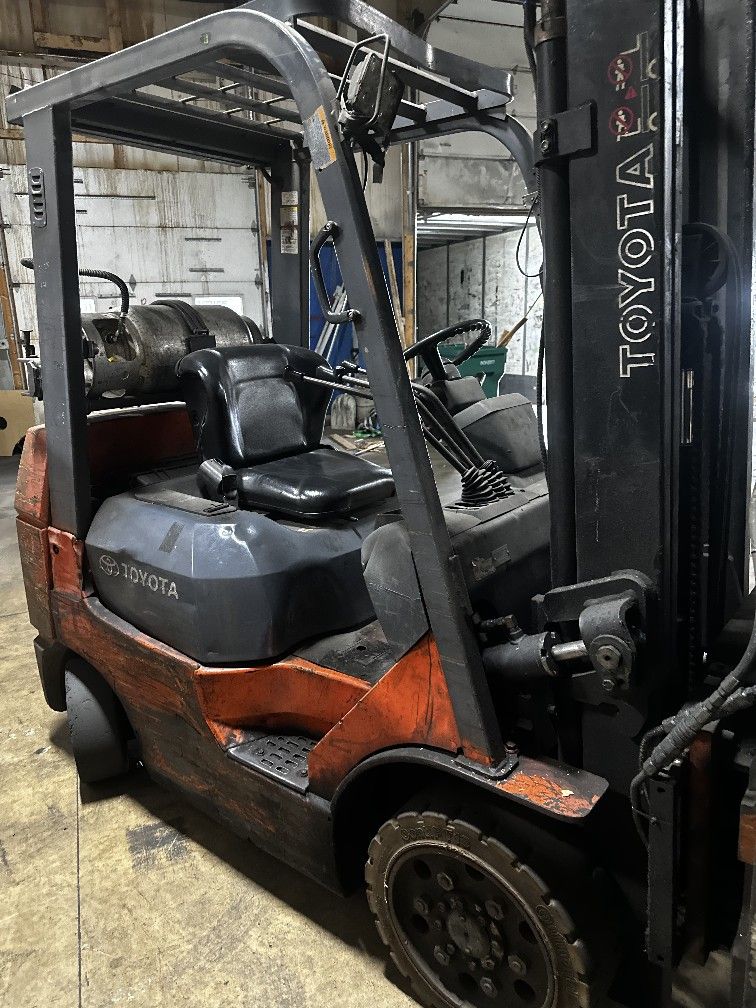 Forklift Toyota Clamper Extention 7 Series