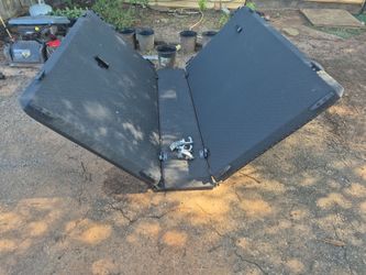 Truck bed cover