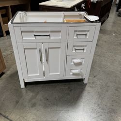 35” Bathroom Vanity In White 