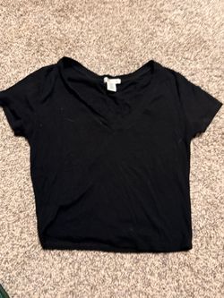 Black fitted crop top