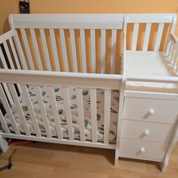 White Mini Crib With Changing Table