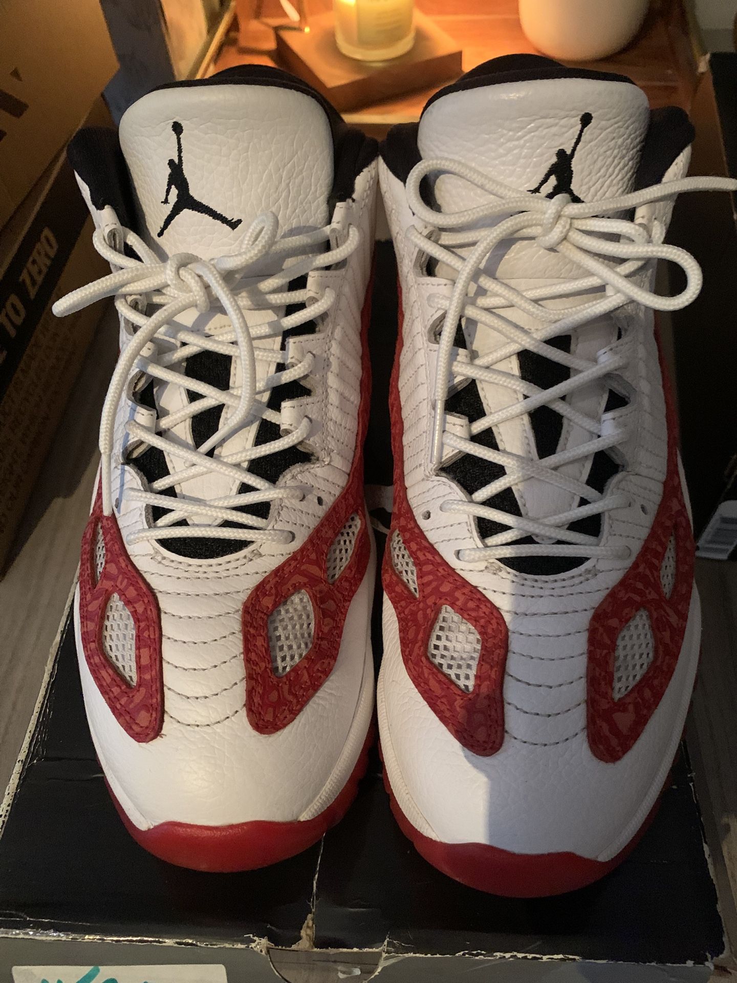 Jordan 11 IE Low Gym Red