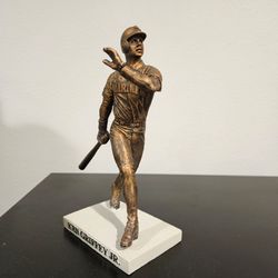 Ken Griffey Jr resin figurine (mariners)
