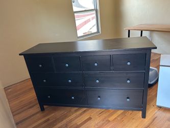 IKEA HEMNES 8-Drawer Dresser – Black