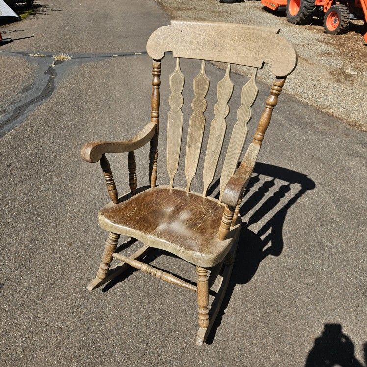 Wood Rocking Chair