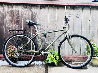 Trek 820 Mountain Bike