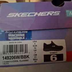 Brand New Wmns Sketchers Size 6