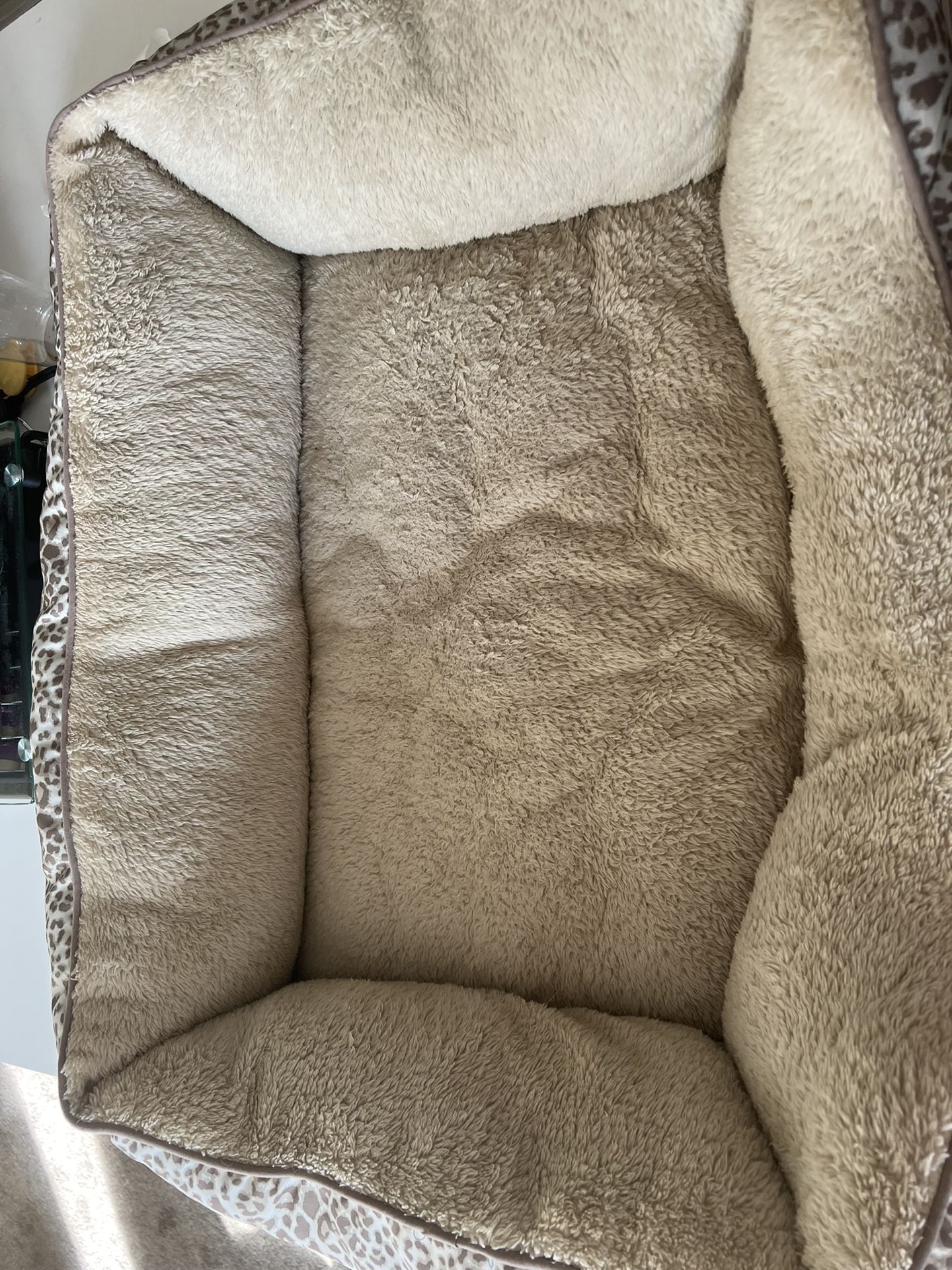 Pet Bed For A Medium Size Cat Or Dog