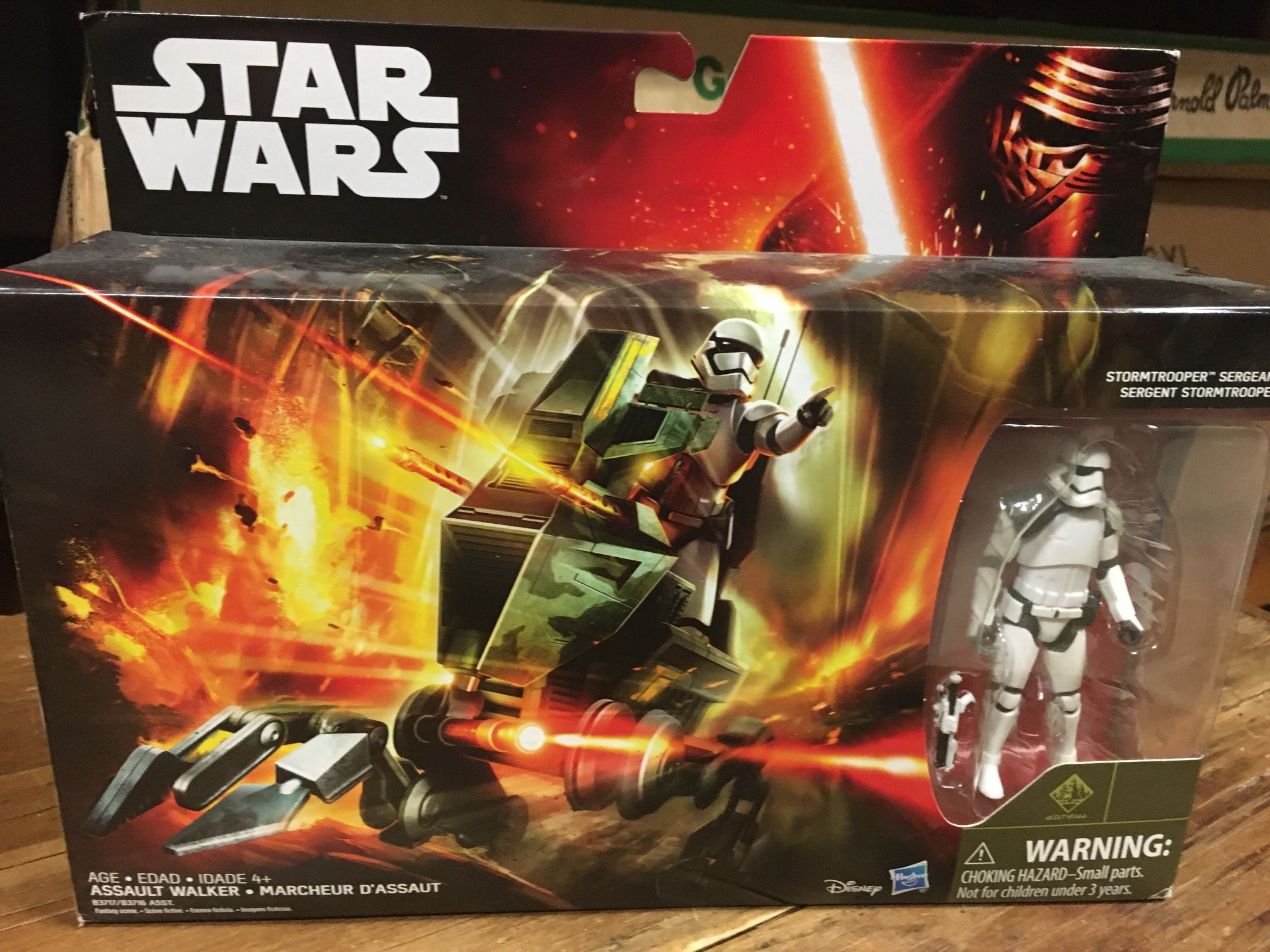 Star Wars The Force Awakens Assault Walker & Stormtrooper Sergeant NEW