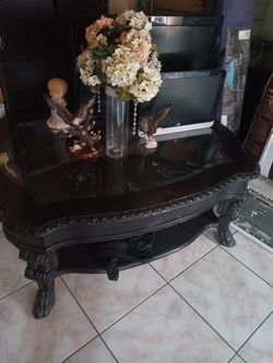 Table end tables good conditions