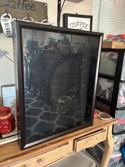 Shadow box