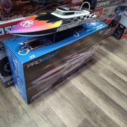 Pro Boat Heatwave RC Boat ready to run including remote controller battery and the charger