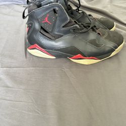Men’s Vintage Nike high top tennis shoes