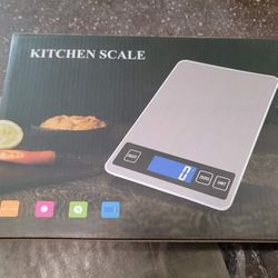 Kitchen scale. Measures in grams, kg, lb, ml, fl oz. Goes up to 22 lb.

$15 FIRM Each

5 Available
