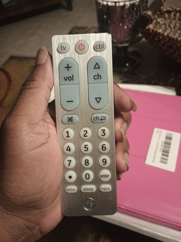GE Designer Series Universal Device Remote Control # 6177 33712-CL4