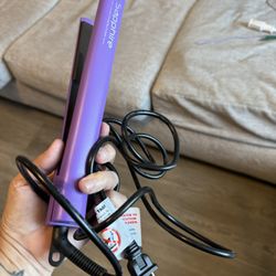Sapphire Hair Straightener
