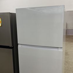 Top Freezer Refrigerator By Vitara 