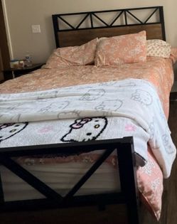 Queen platform bed