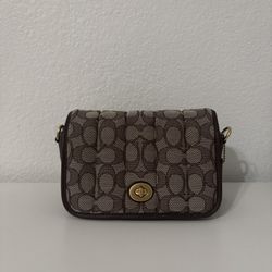 Coach Dinky 18 in Signature Jacquard with Quilting 🤎 