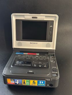 Sony Digital Video Cassette Recorder GV-D800 NTSC Digital 8 Video 8 Hi 8