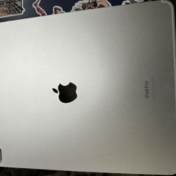 iPad Pro (12.9) Model Mp613LL/A