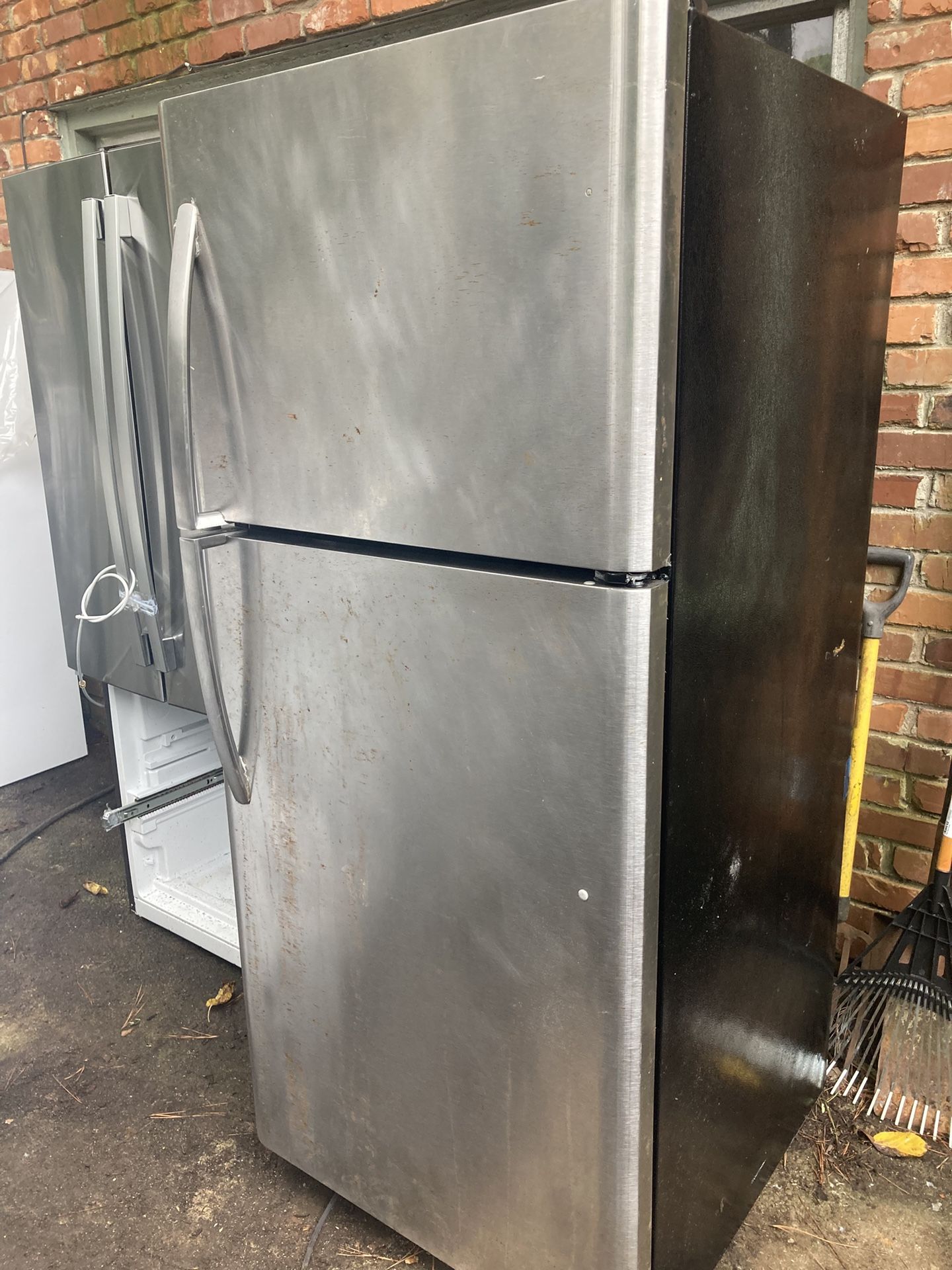 Regular refrigerator, stainless steel black and silver