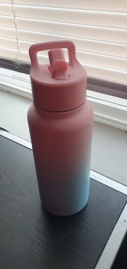 Simple Modern insulated water bottle