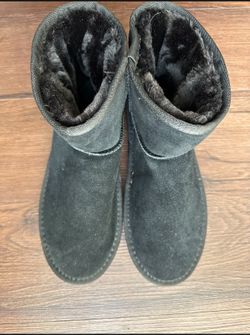 New Woman’s Winter Boots, Size 10, Runs Smaller