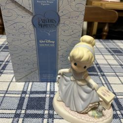 Precious Moments “ A DREAM IS A WISH YOUR HEART MAKES “ Figurine 