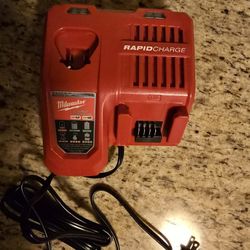 Milwaukee M18 ,M12 Rapid Charger 
