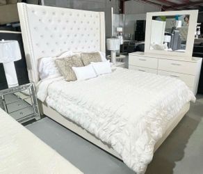 NEW IN BOX 6FT White Leather King Size Bed Frame with rhinestones