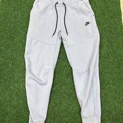 NIKE TECH PANTS LILAC PURPLE SIZE M