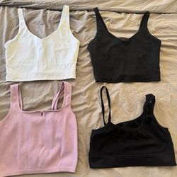 Women’s clothing bundle (tank tops)