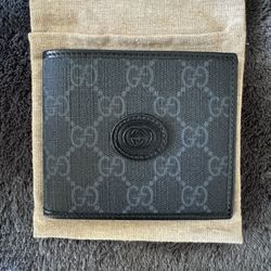 Gucci Black GG Supreme Leather Canvas Bi-Fold Wallet