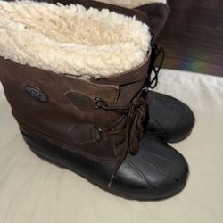 Snow Boots Size 6 Women’s $20