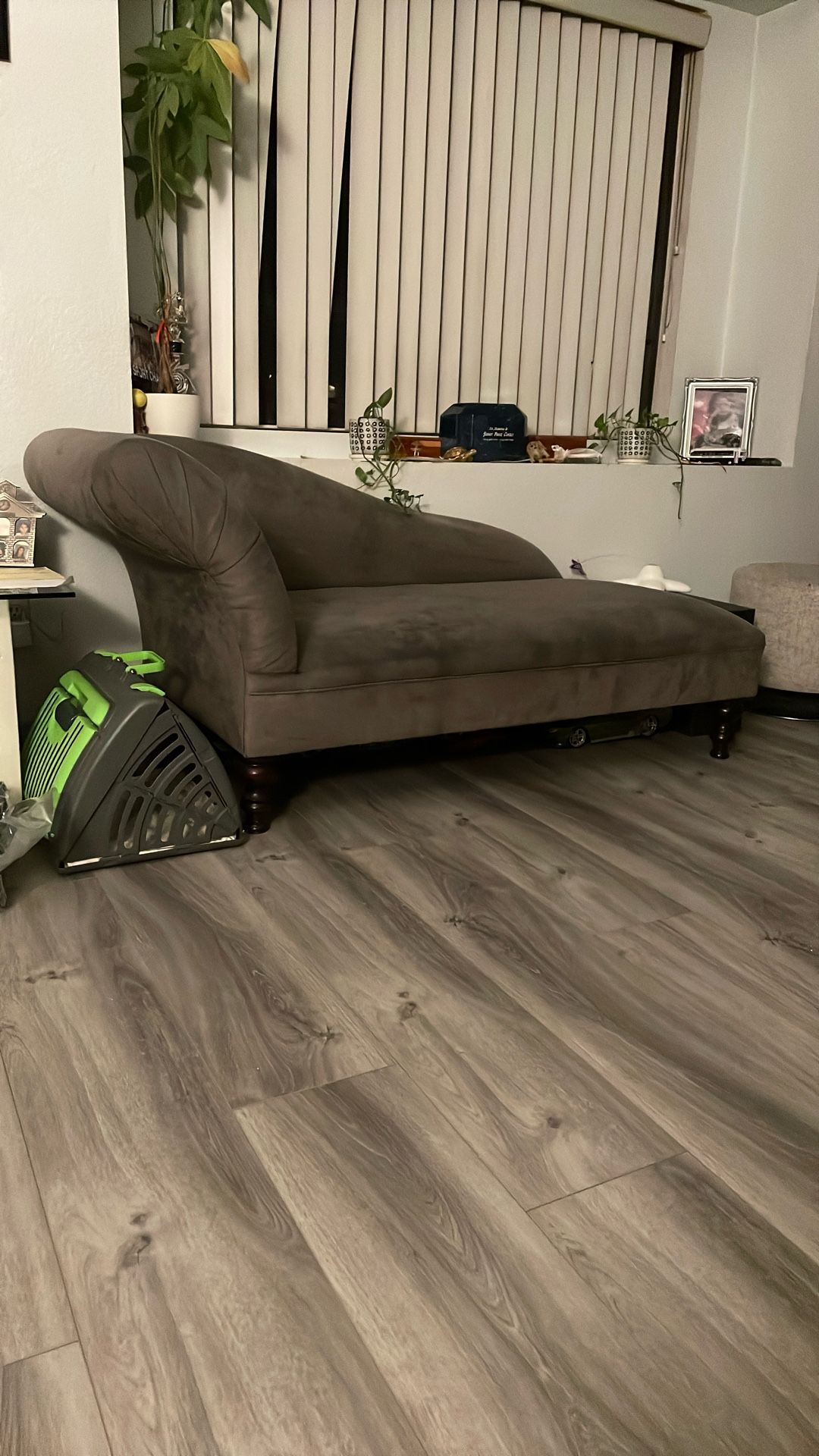 Sofa/ Loveseat / Couch  